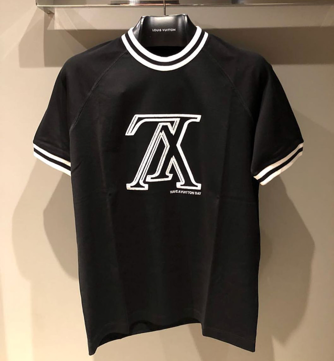 NEW LV T-SHIRT
