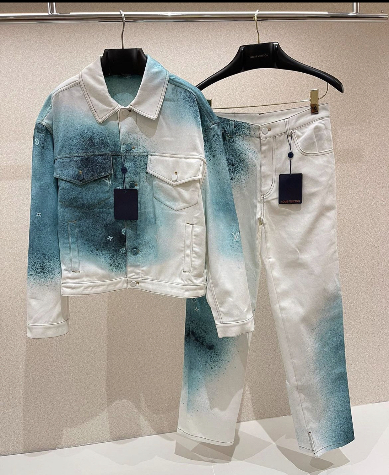 LOUIS VUITTON SPRAY DENIM SET