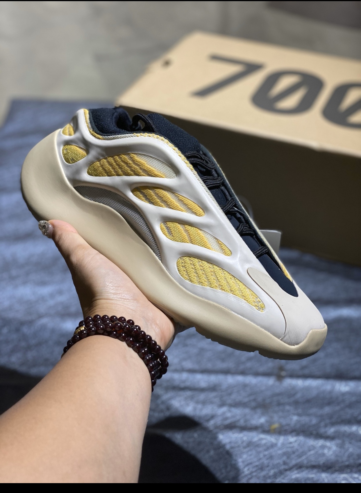 YEEZY 700 V3 SAFFLOWER