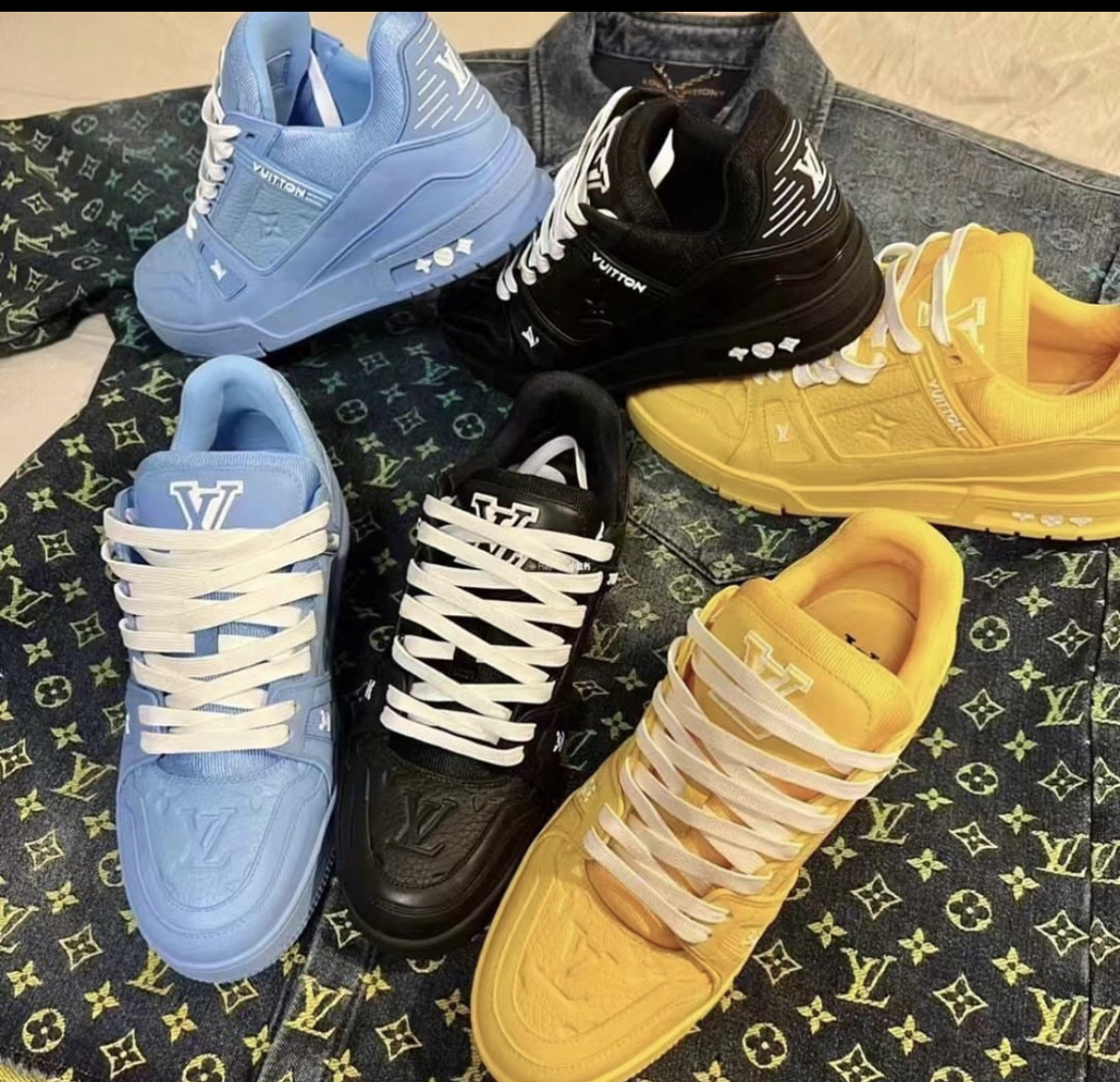 LOUIS VUITTON SMOOTH LEATHER MONOGRAM SNEAKER