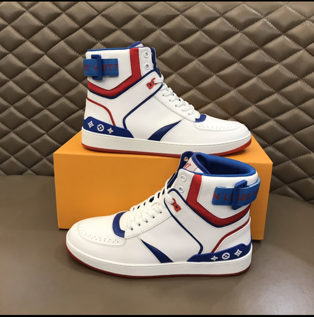 LOUIS VUITTON RIVOLI WHITE LEATHER SNEAKERS