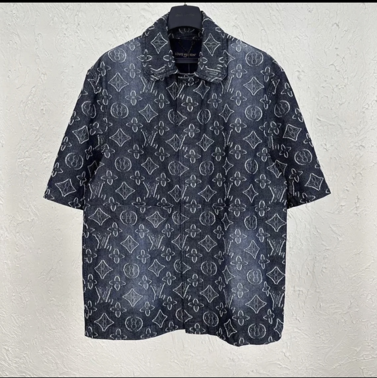 LOUIS VUITTON MONOGRAM SHORT SLEEVED CHAMBRAY SHIRT