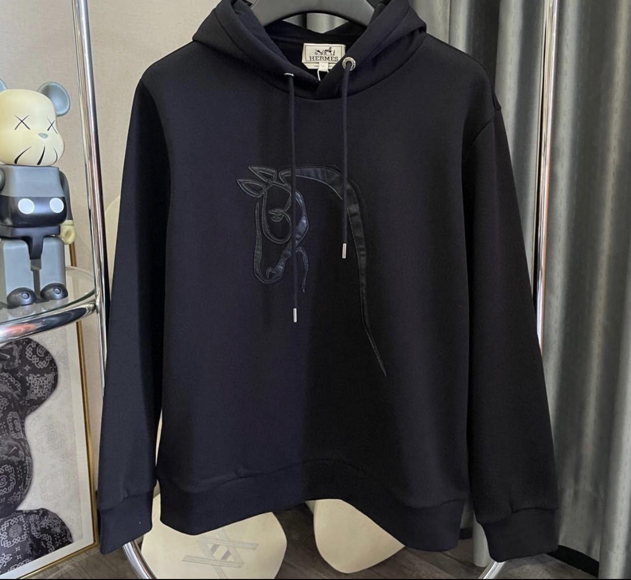 HERMESNHOODIE WITH LEATHER DETAIL