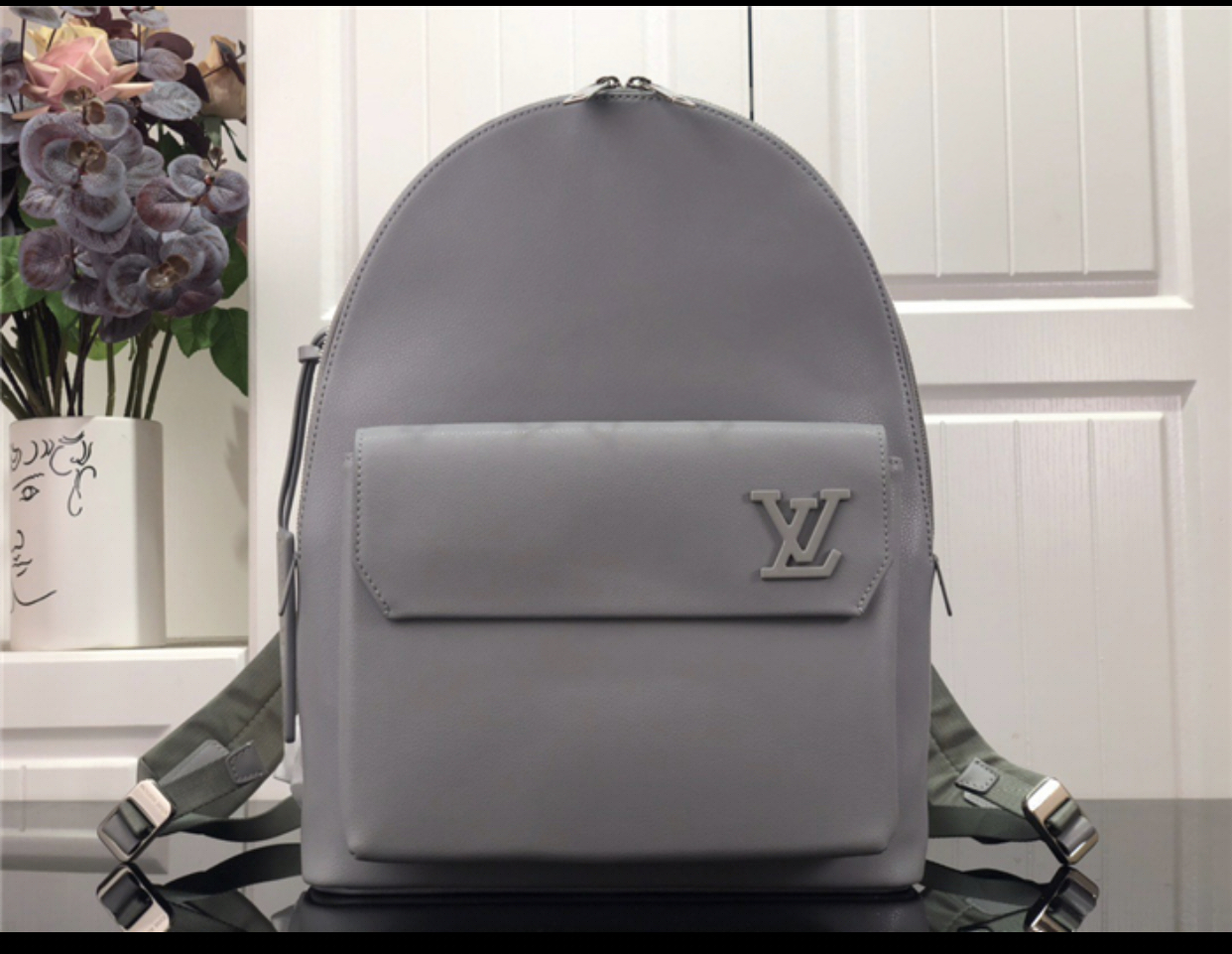 LOUIS VUITTON NEW GRAY BACKPACK