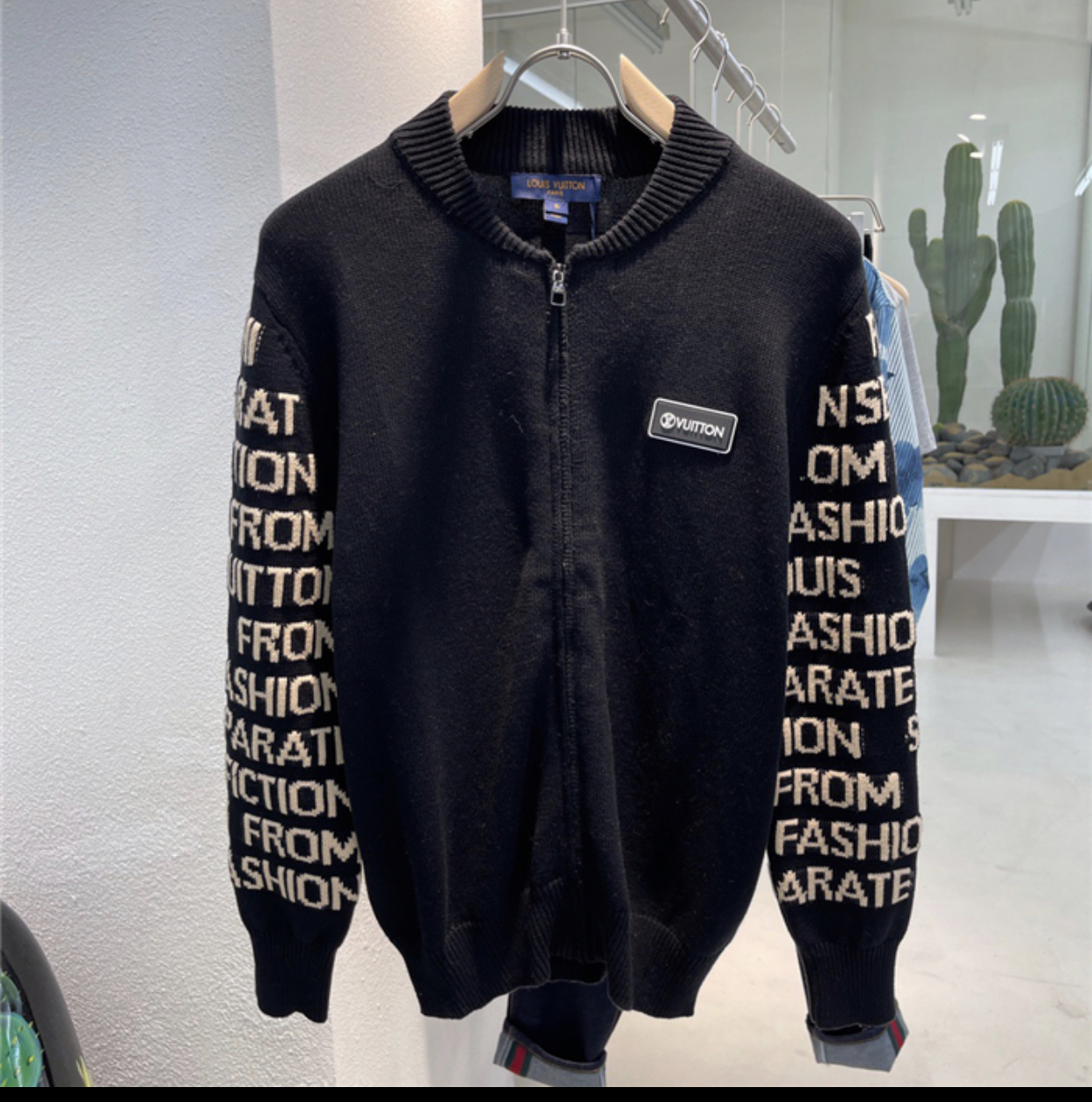 LOUIS VUITTON LEATHER SLEEVES CARDIGAN
