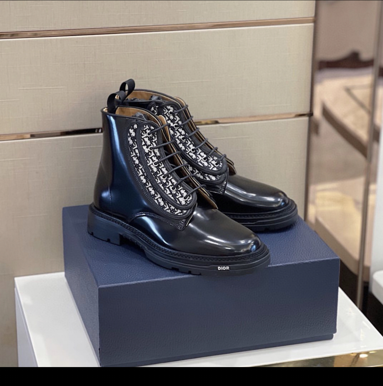 DIOR POLISHED LEATHER ANKLE BOOTS