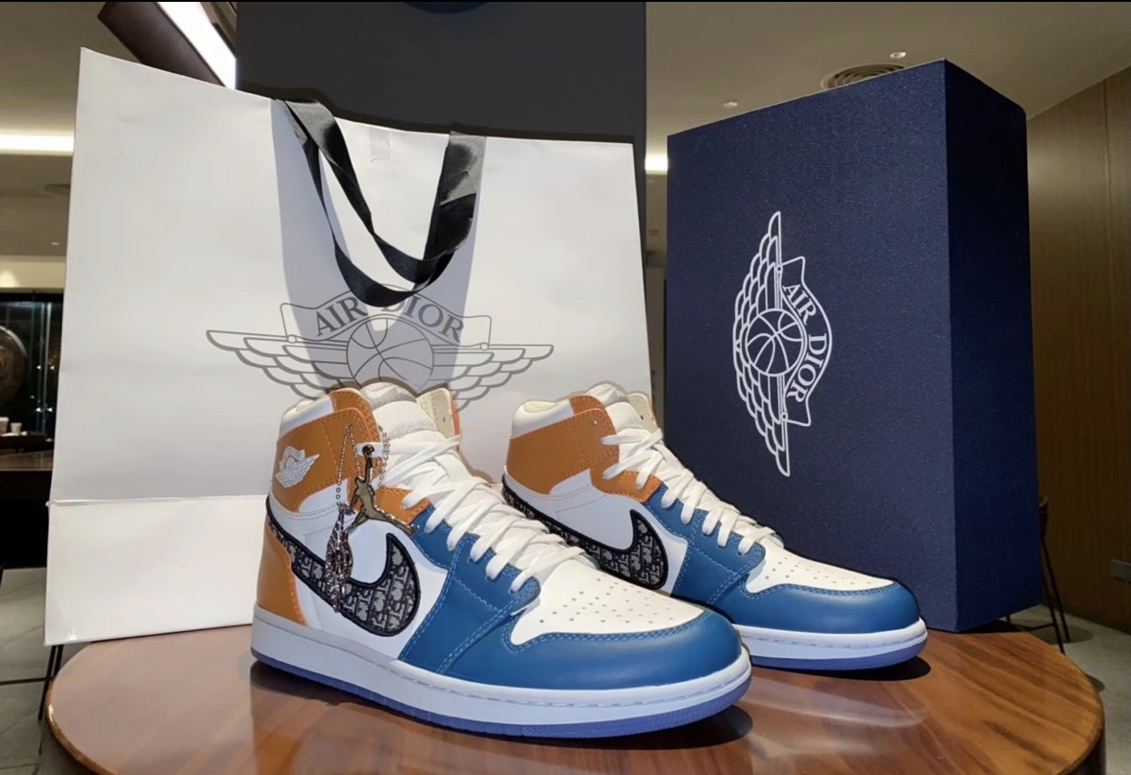 DIOR X JORDAN HIGH SNEAKER NEW