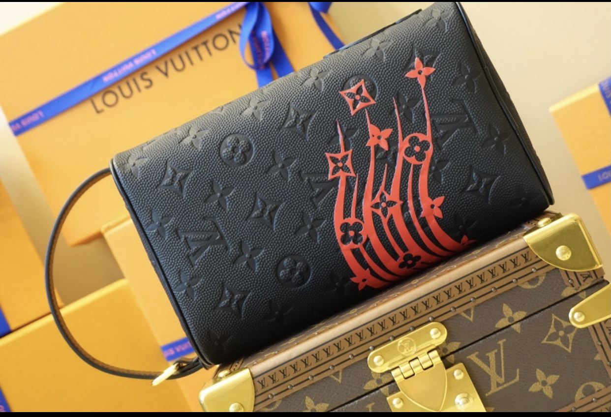 LV X NBA CLOAKROOM DOPP KIT