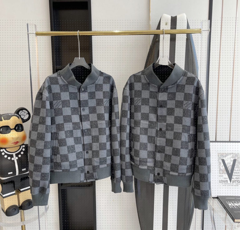LOUIS VUITTON REVERSIBLE DAMIER BLOUSON
