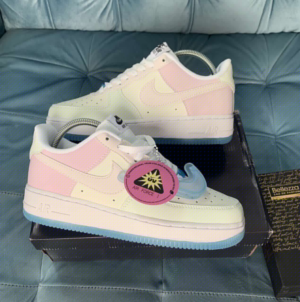 NIKE AIR FORCE 1 LIGHT PINK