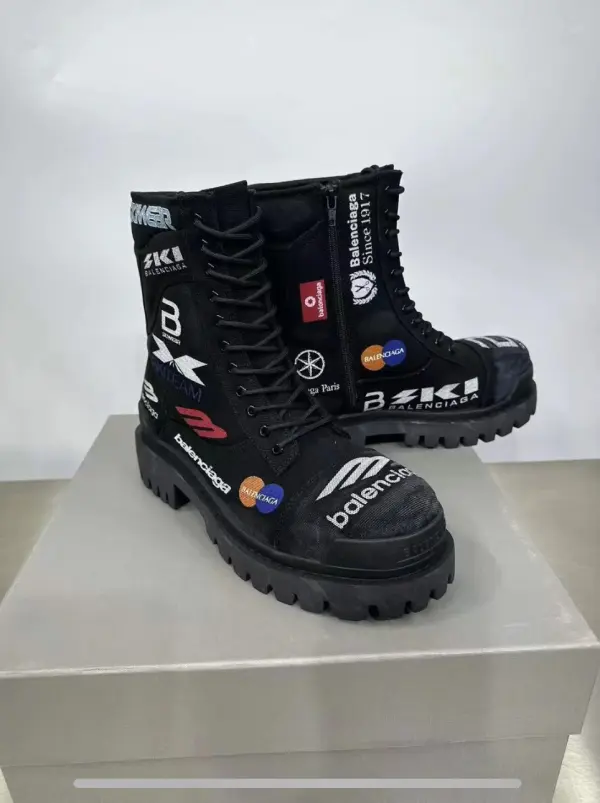 Balenciaga MEN'S COMBAT STRIKE 20MM BOOT IN BLACK - Luxury Wears