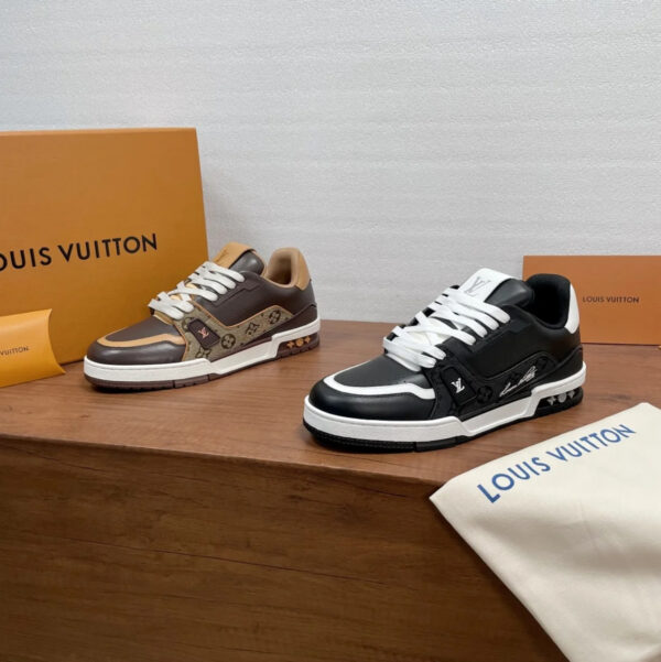 Louis Vuitton #54 signature Sneaker